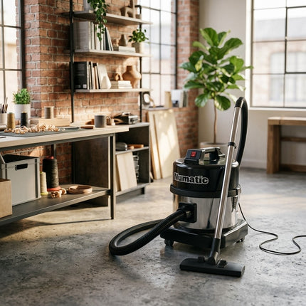 IA - Aspirateur professionnel poussière DBQ250 Numatic